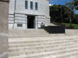 Front steps to the National War Memorial and the Tomb of the Unknown Warrior. (125 Kb jpeg)